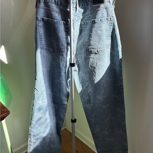 Universal Thread Bow Straight Leg Jeans size 14